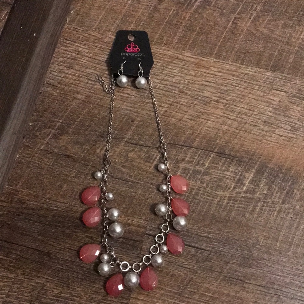 Paparazzi short necklace